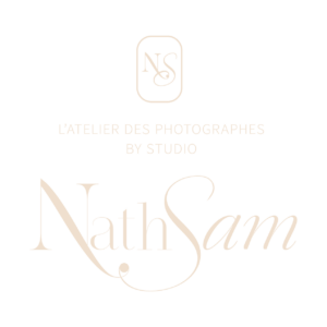logo studio nathsam beige transparent avec icon + baseline